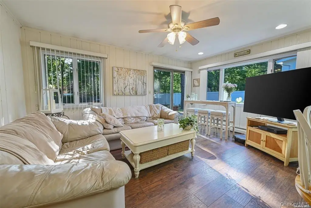 38 Glenmere Lane, Coram, NY 11727 - #1