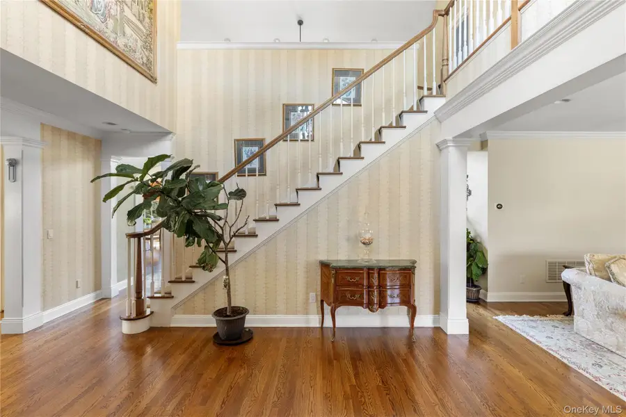 14 Meadow Lane, Manhasset, NY 11030 - #2