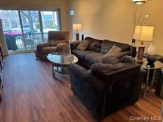 49 Santa Barbara Drive, Plainview, NY 11803 - #2