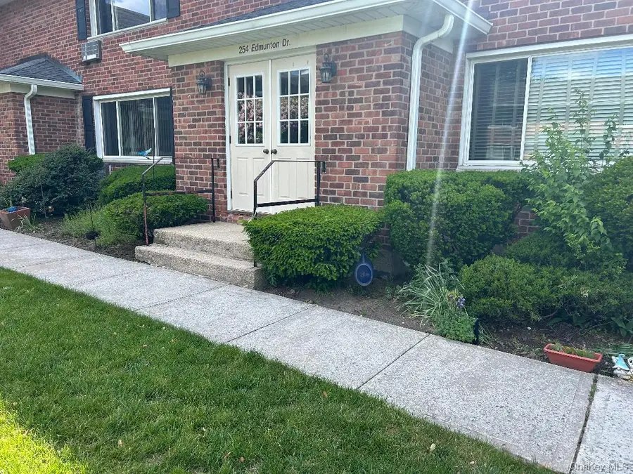 254 Edmunton Drive #K1 Edmunton Drive #k1 #K1, North Babylon, NY 11703 - #2
