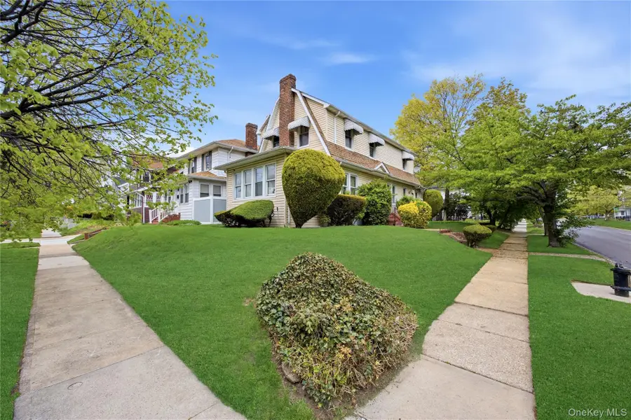 19605 111th Avenue, Saint Albans, NY 11412 - #2