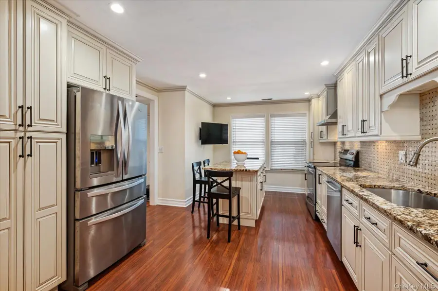 54 Stratford Green, Farmingdale, NY 11735 - #3