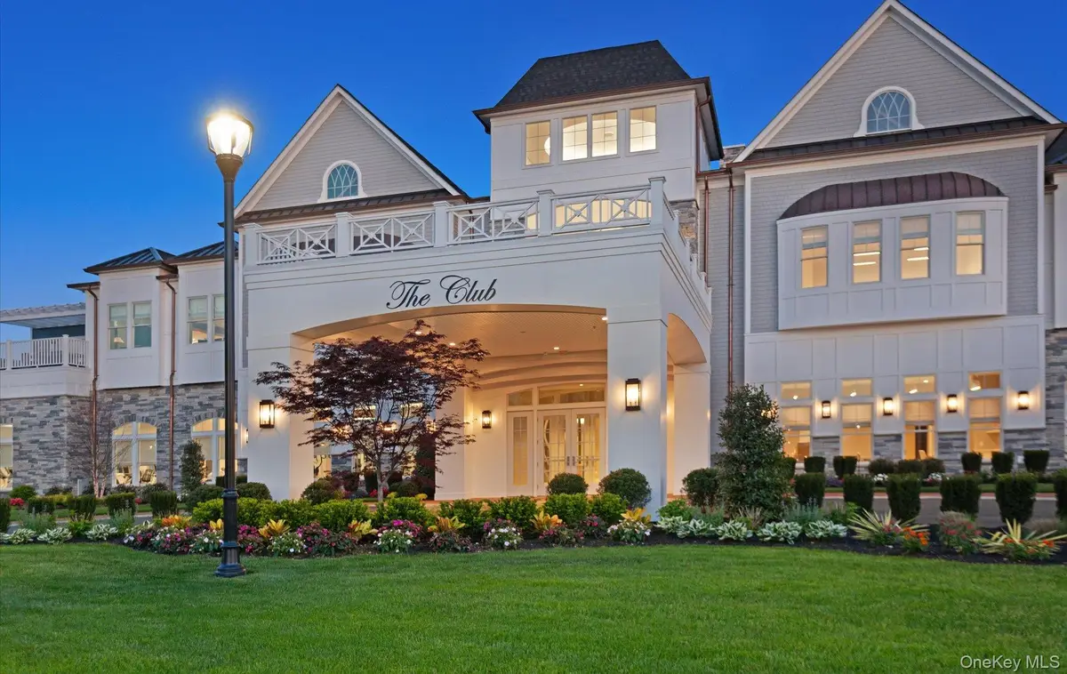 31201 Spruce Pond Circle, Plainview, NY 11803 - #1