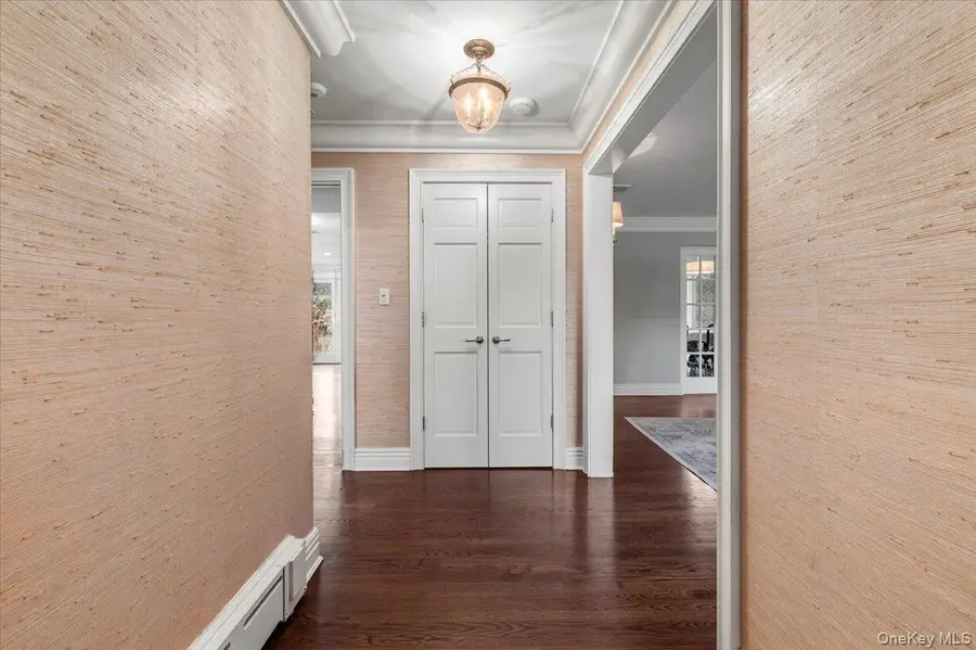 277 W Neck Road, Huntington, NY 11743 - #3