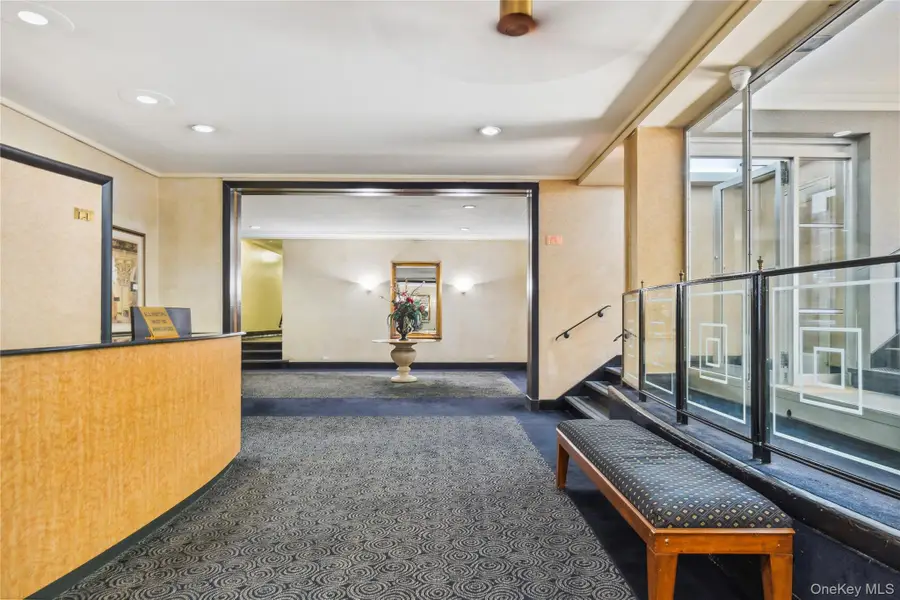 123-35 82nd #4D, Kew Gardens, NY 11415 - #2