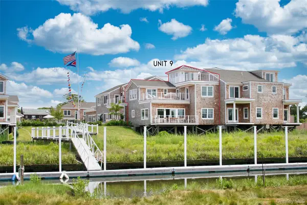 68 Foster Avenue #9, Hampton Bays, NY 11946