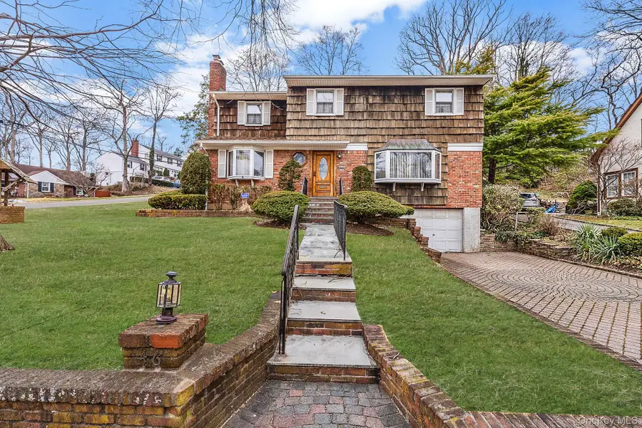 46 Anita Place, Farmingdale, NY 11735 - #3