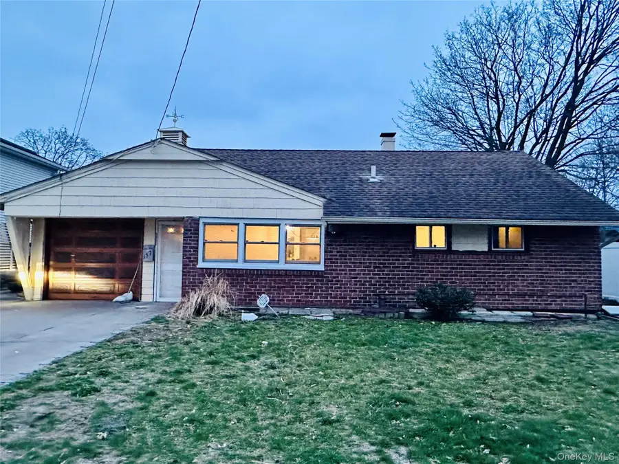 157 3rd Street, Hicksville, NY 11801 - #2