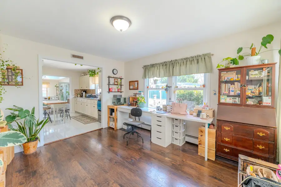 33 Manor Drive, Shirley, NY 11967 - #3