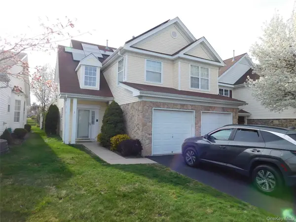 14 Julia Circle #14, Middle Island, NY 11953