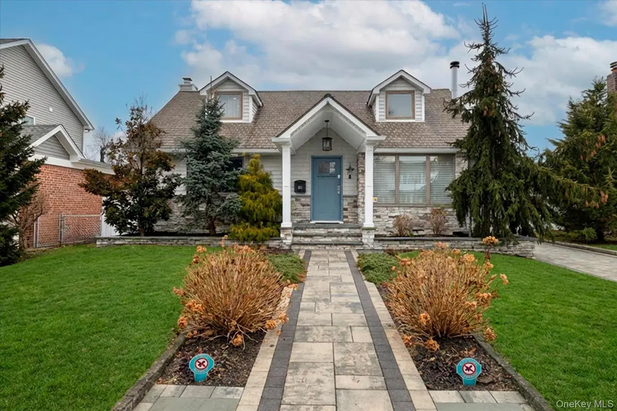 1053 Lydia Drive, Franklin Square, NY 11010 - #1