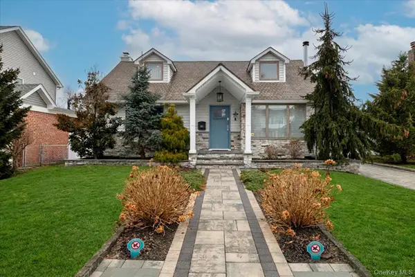 1053 Lydia Drive, Franklin Square, NY 11010