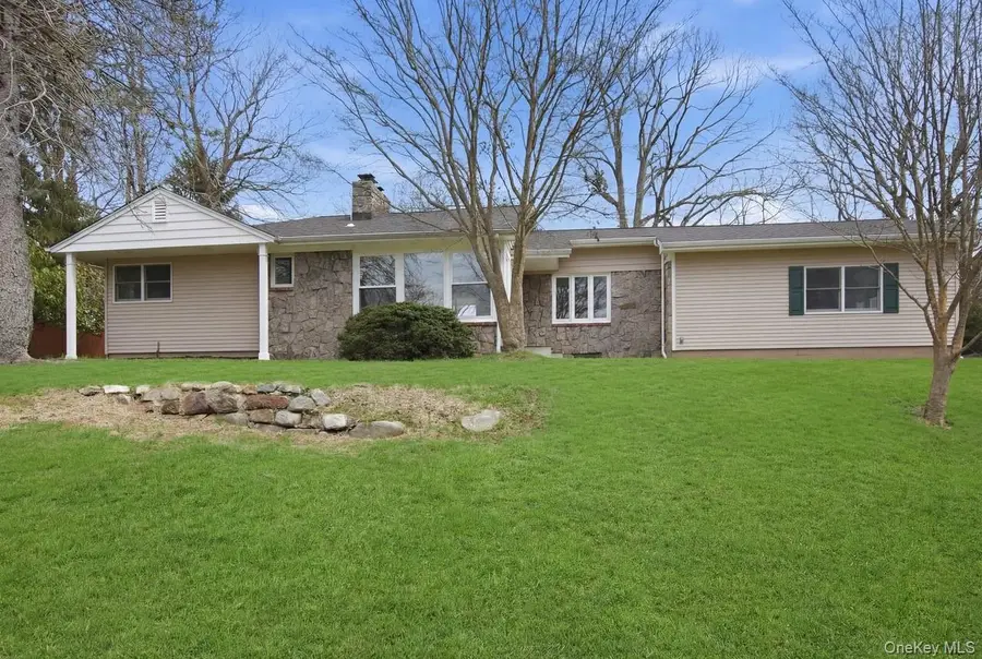 11 Levon Lane, Miller Place, NY 11764 - #2