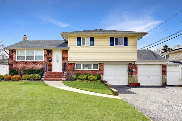 4 David Drive, Farmingdale, NY 11735