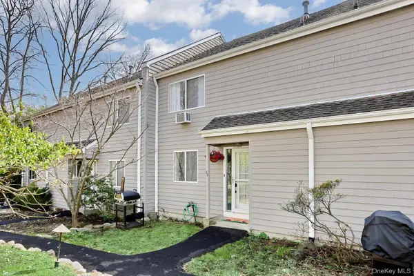 68 Hickory Hill Lane, Tappan, NY 10983