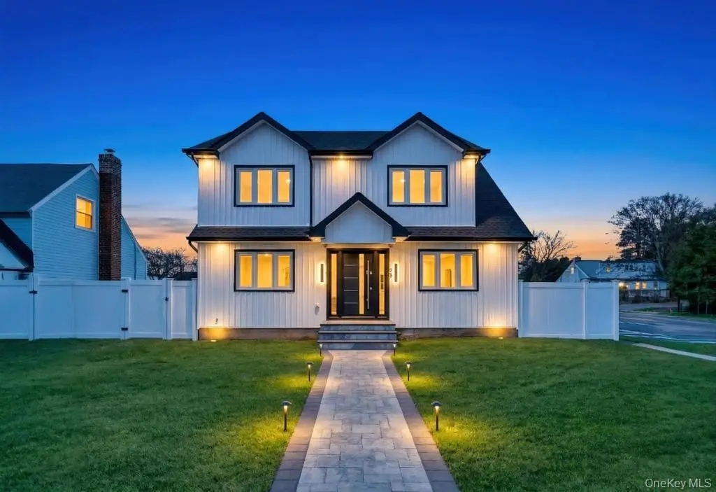 28 S Elm Street, Hicksville, NY 11801 - #1