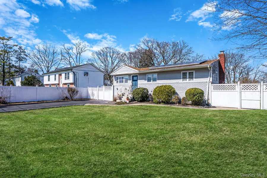 23 Mckinley Street, Brentwood, NY 11717 - #2