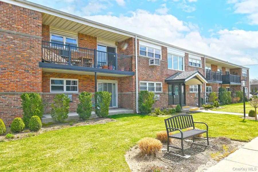 10 Ivy Street #1A, Farmingdale, NY 11735 - #2