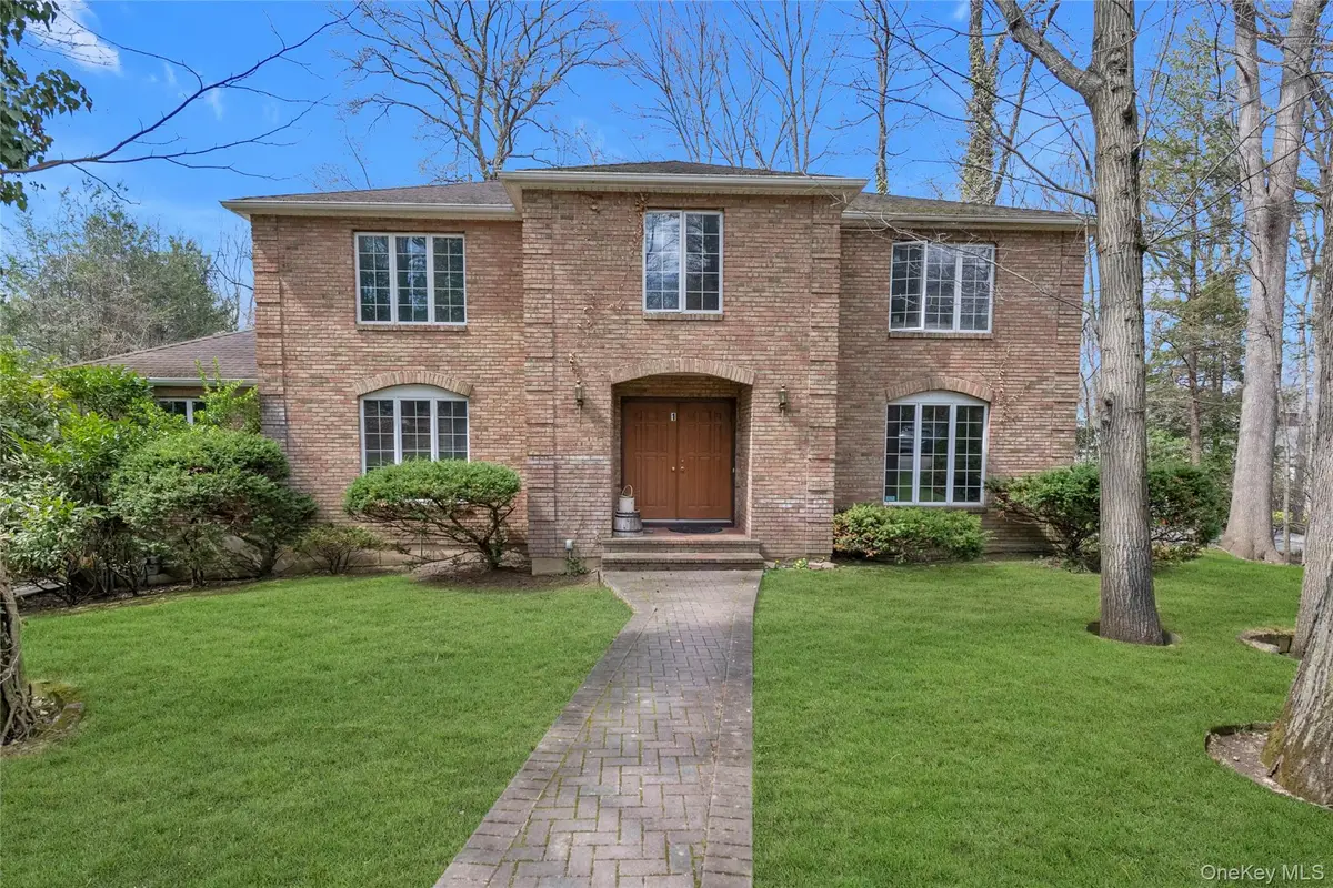 1 Peters Lane, Manhasset, NY 11030 - #1