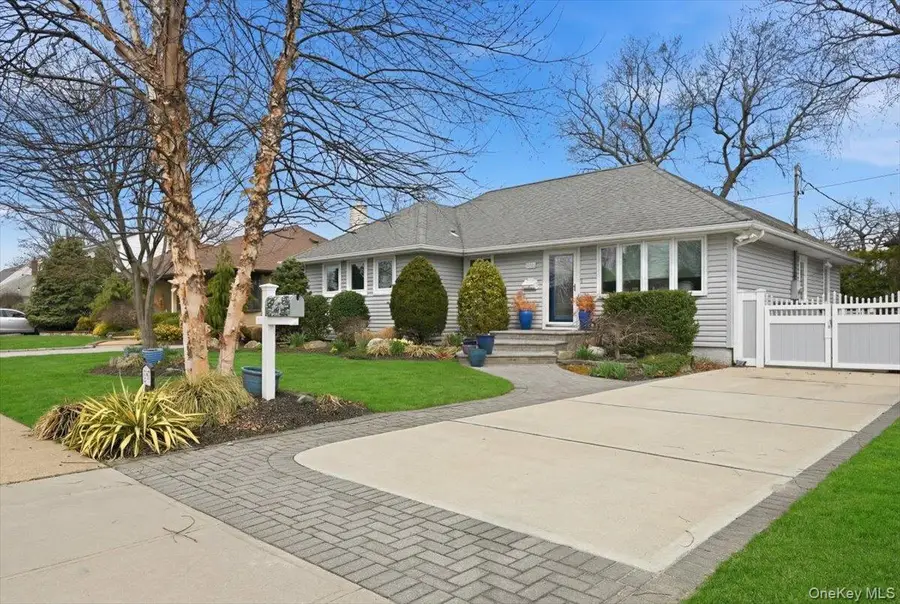 2953 Kinloch Road, Wantagh, NY 11793 - #3