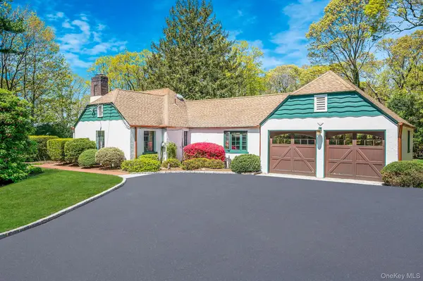 15 Milmohr Court, Northport, NY 11768