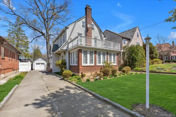 166-15 33rd Avenue, Flushing, NY 11358