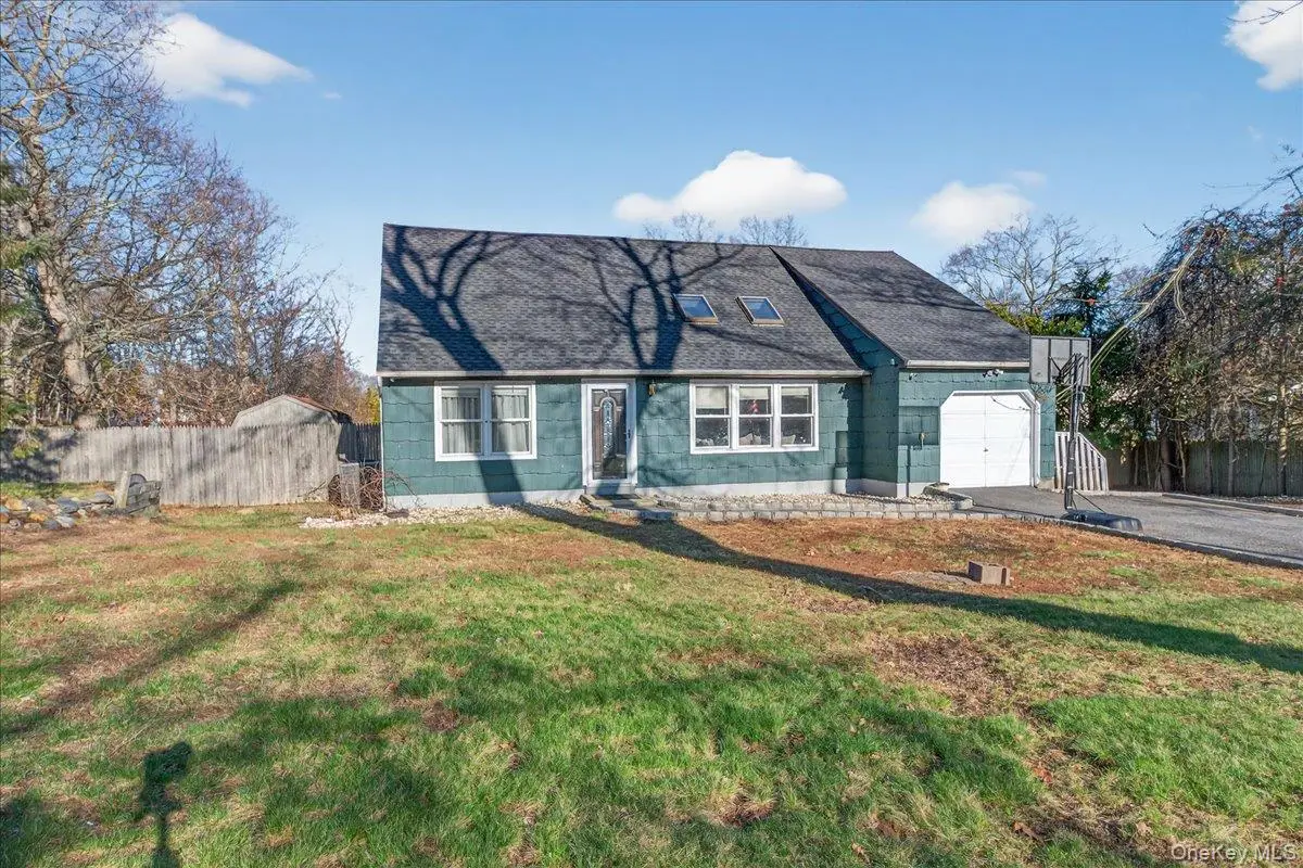 528 Lockwood Drive, Shirley, NY 11967 - #1