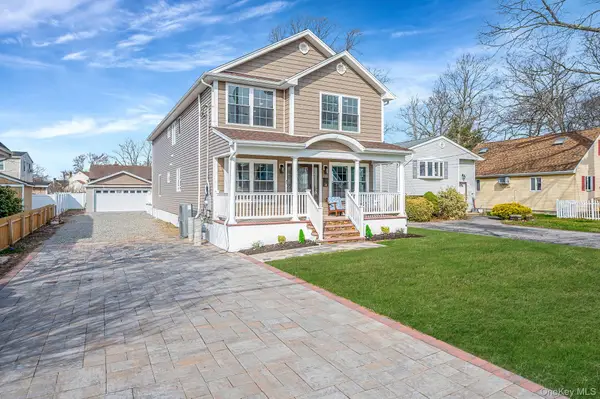 28 Vanderbilt Avenue, Babylon, NY 11702