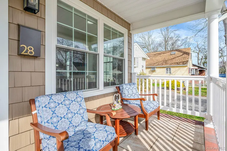 28 Vanderbilt Avenue, Babylon, NY 11702 - #2