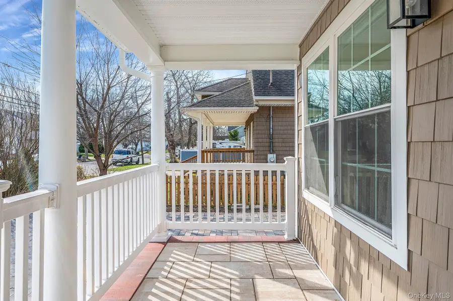 28 Vanderbilt Avenue, Babylon, NY 11702 - #3