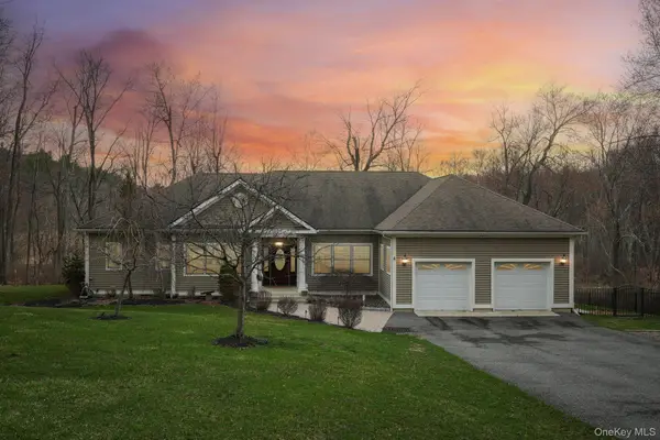 21 Old Quaker Hill Road, Monroe, NY 10950