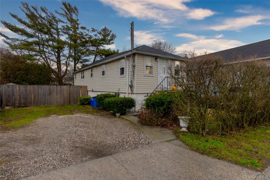 27 Pearsall Place, Babylon, NY 11702 - #2