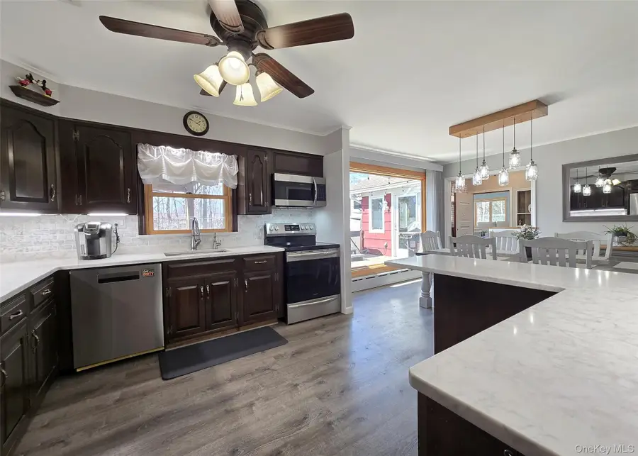 180 Carroll Avenue, Ronkonkoma, NY 11779 - #3