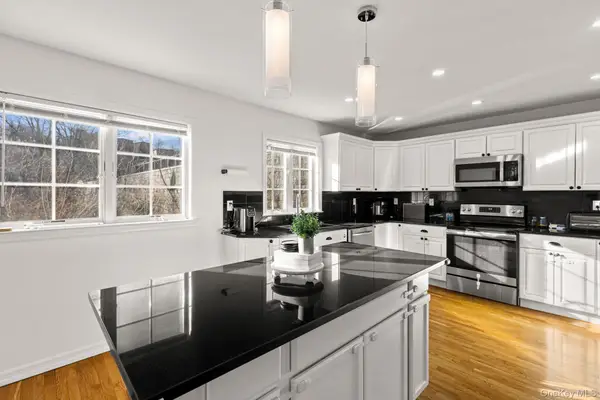 7-2 Wells Park Drive, Yonkers, NY 10705