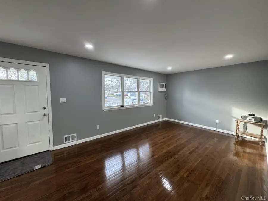 189 Whitetail Lane, Central Islip, NY 11722 - #3