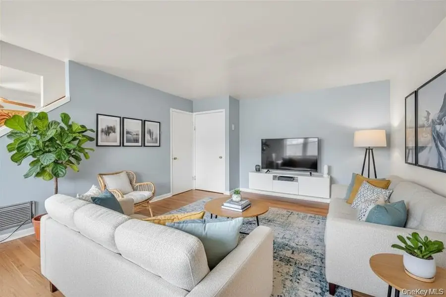 290 Lowndes Avenue #C, Huntington Station, NY 11746 - #2