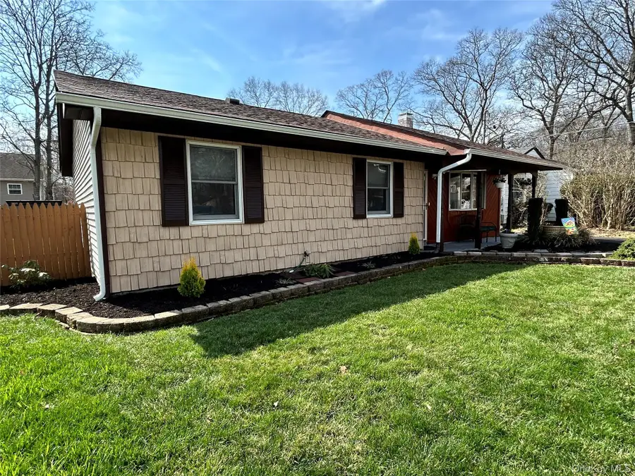 136 B Hampton Avenue, Mastic, NY 11950 - #2