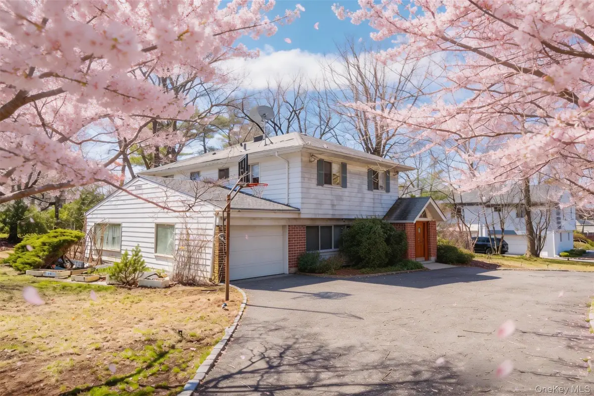 71 Horace Harding Boulevard, Great Neck, NY 11020 - #1