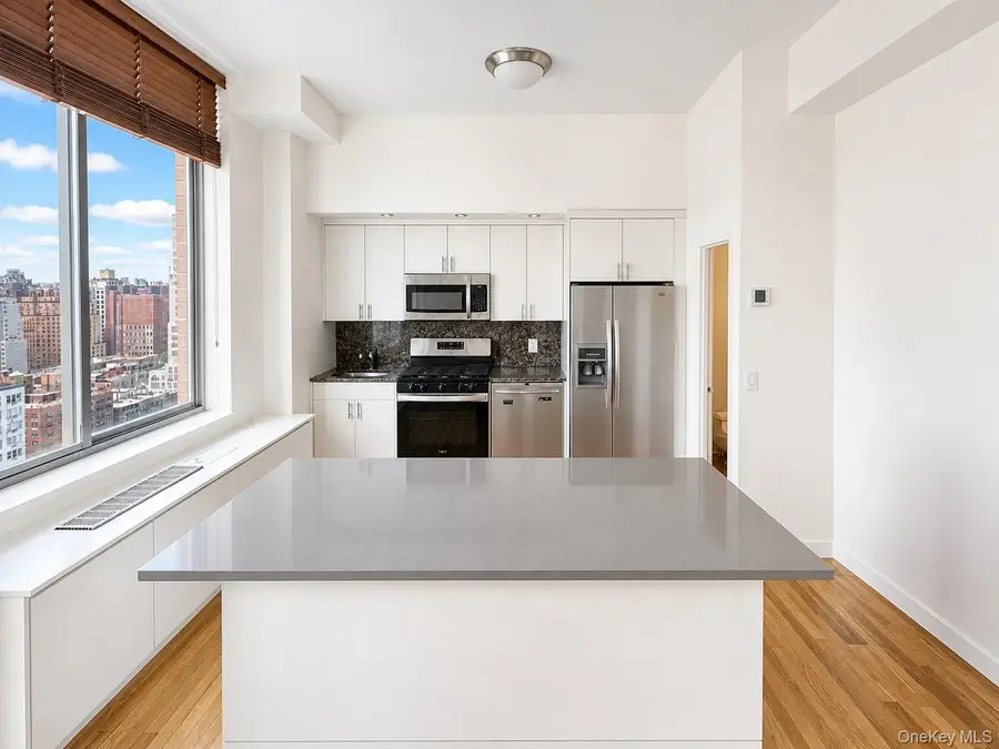 343 East E 74th Street #34PHD, Manhattan, NY 10021 - #3