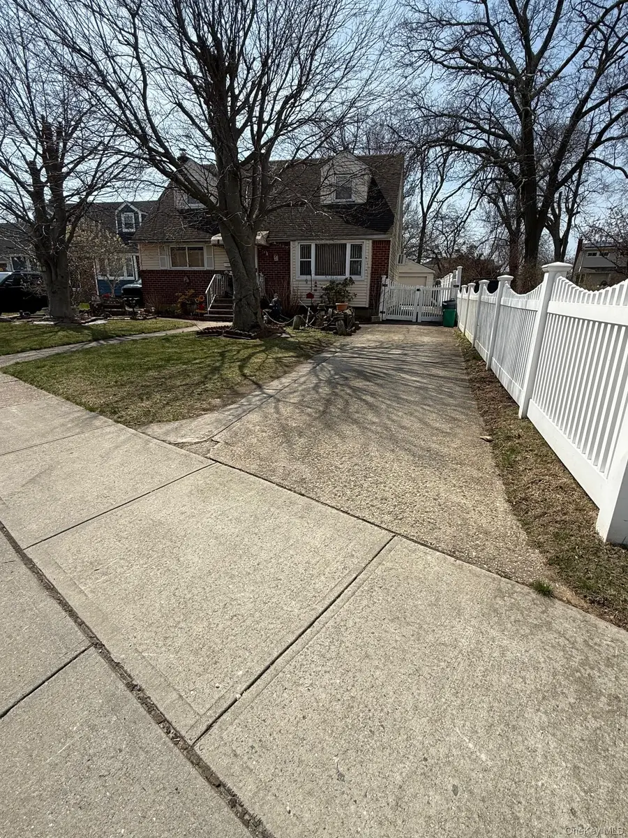 75 Denton Avenue, Lynbrook, NY 11563 - #2