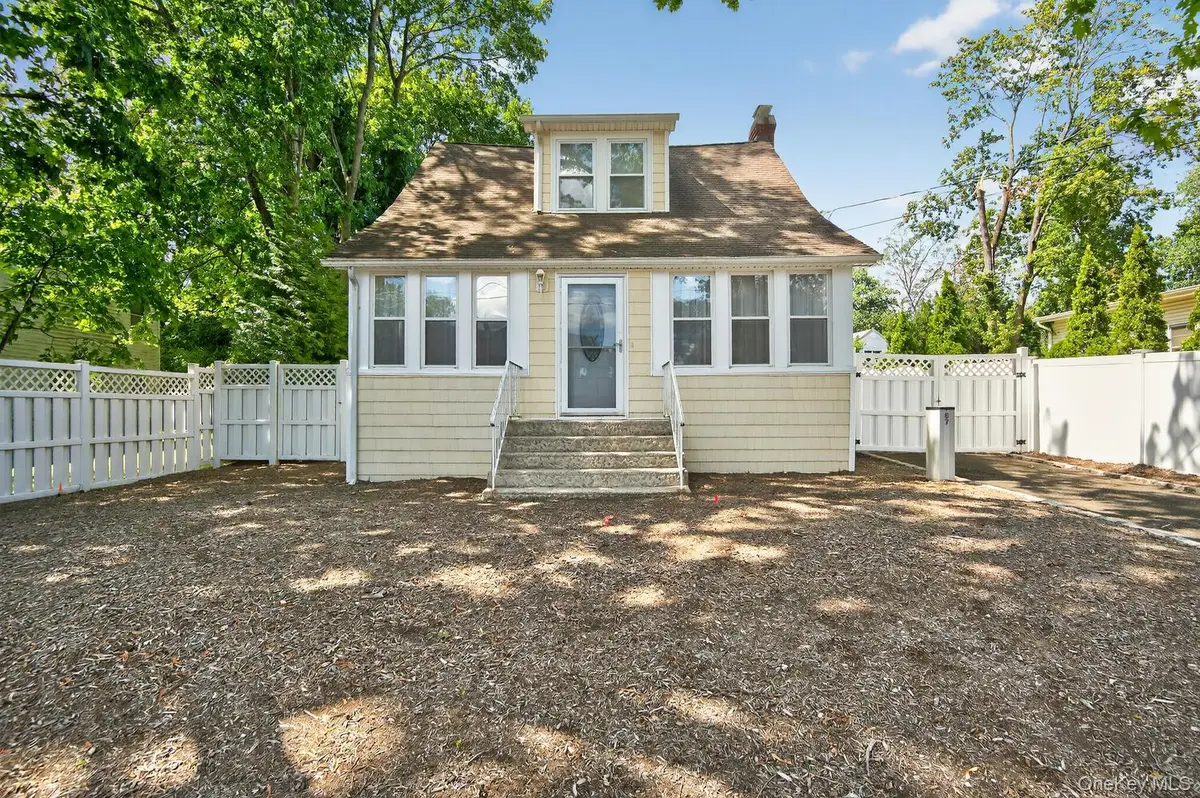 87 8th Avenue, Huntington Station, NY 11746 - #1