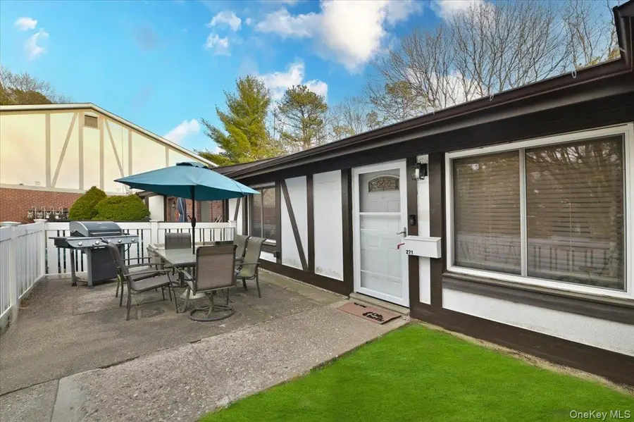 271 Birchwood Road, Medford, NY 11763 - #3