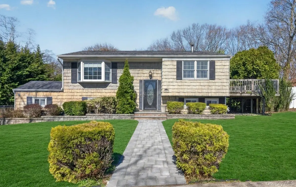 7 Phyllis Drive, East Northport, NY 11731 - #1