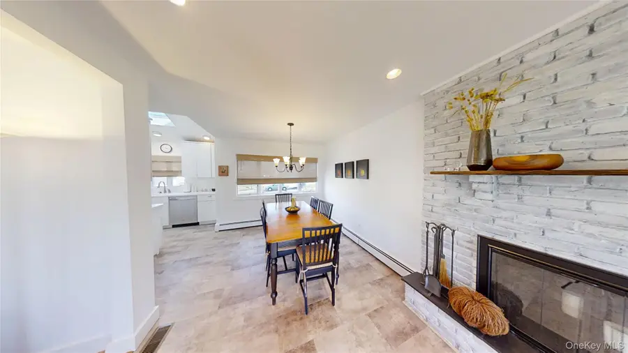 76 Diamond Drive, Plainview, NY 11803 - #3