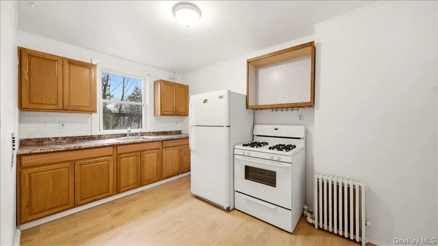 18 Vernon Terrace, Poughkeepsie, NY 12601 - #3