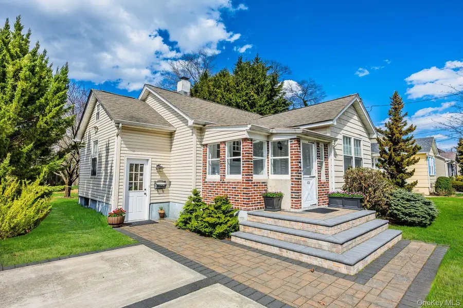 420 Albermarle Avenue, Bellmore, NY 11710 - #2