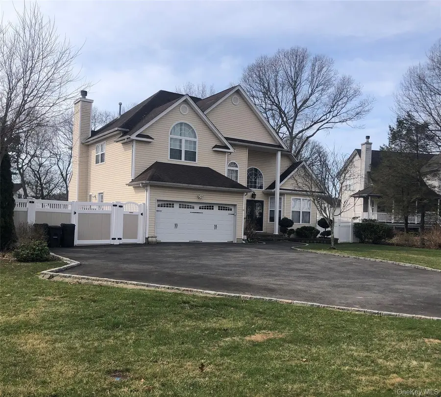 10 Debron Court, Centereach, NY 11720 - #2
