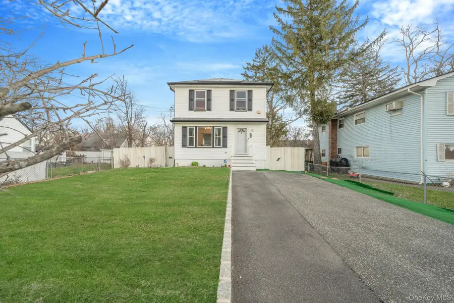 Address Withheld By Seller, Wyandanch, NY 11798 - #3