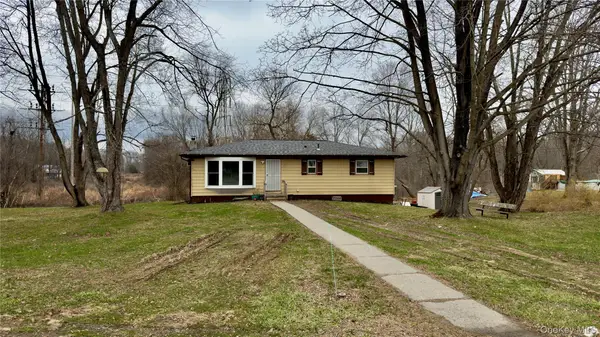 1 Corine Drive, Poughkeepsie, NY 12601