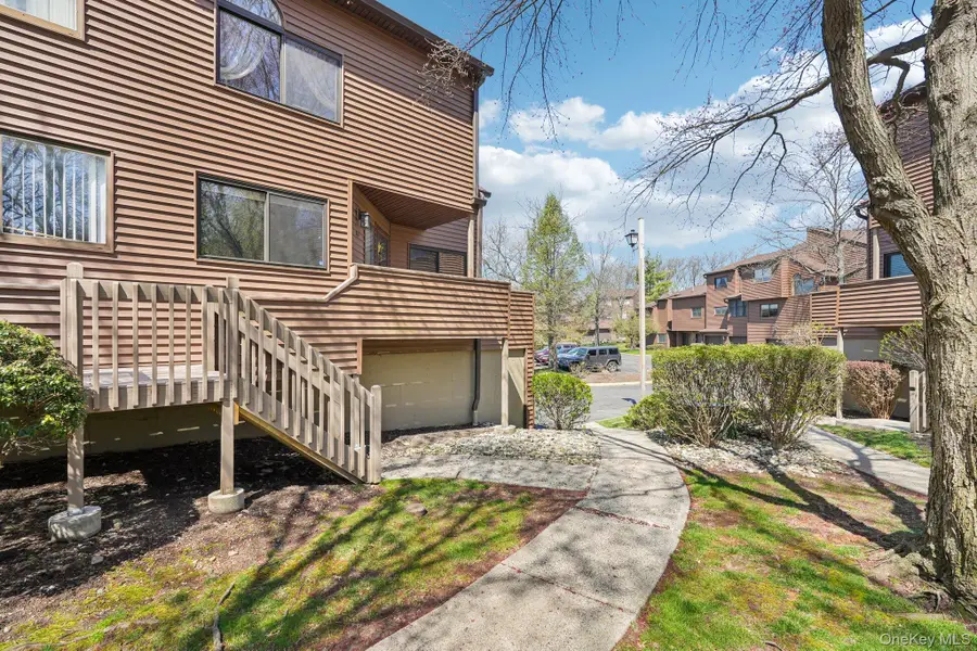 22 Tulip Court, Nanuet, NY 10954 - #2